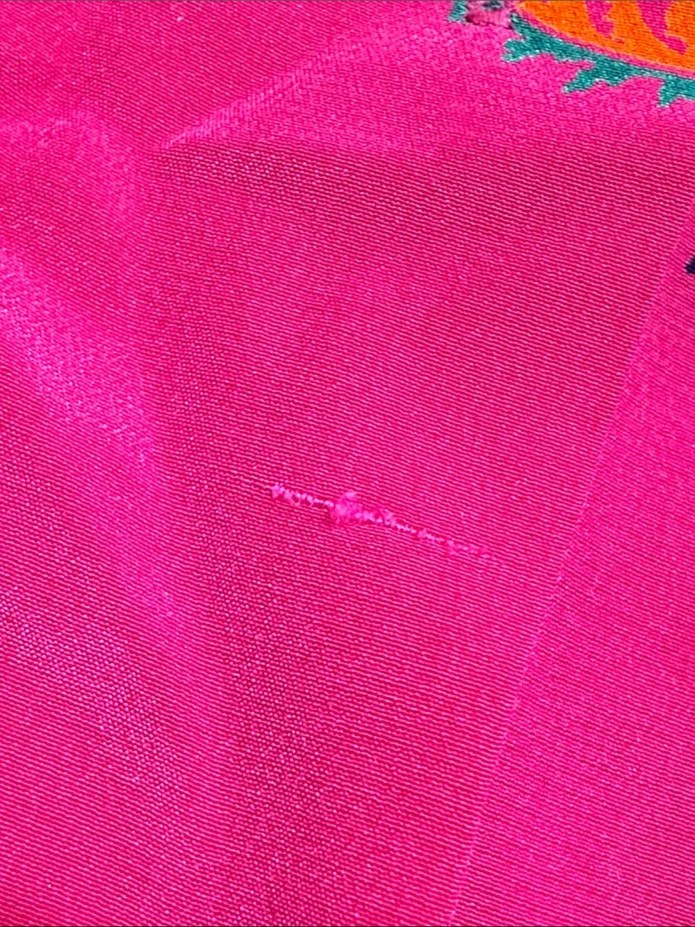 Vintage Ellen Tracy Silk Magenta Short-Sleeve Blouse with Subtle paisley print - Picture 10 of 10